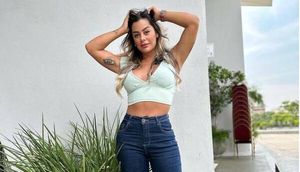 Roban y reparten fotos prohibidas de Larissa: "Gente mala leche"
