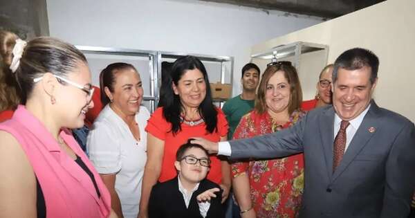 La Nación / ANR entrega más de 1.300 anteojos tras consultas oftalmológicas gratuitas