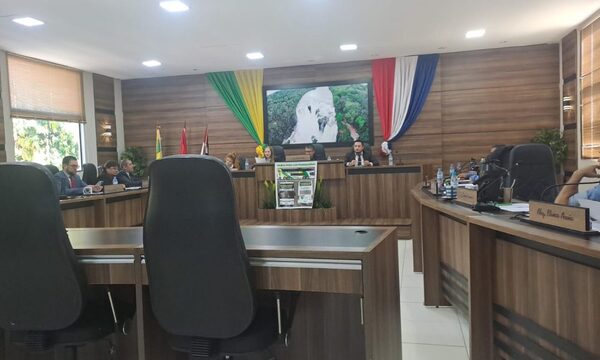 Conforman comisiones asesoras permanentes en Junta de Franco