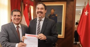 El exapoderado del PLRA se pasa al cartismo y los liberales apuran la purga