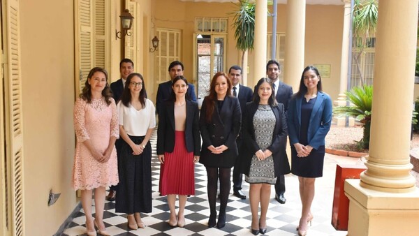 Cuatro concursantes piden reconsideración al MRE sobre pruebas