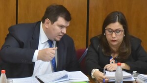 Dionisio consiguió ubicar a su abogada como asesora en Senado