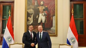 Cameron destaca como "histórica" su visita a Paraguay, que apuesta por estrechar lazos