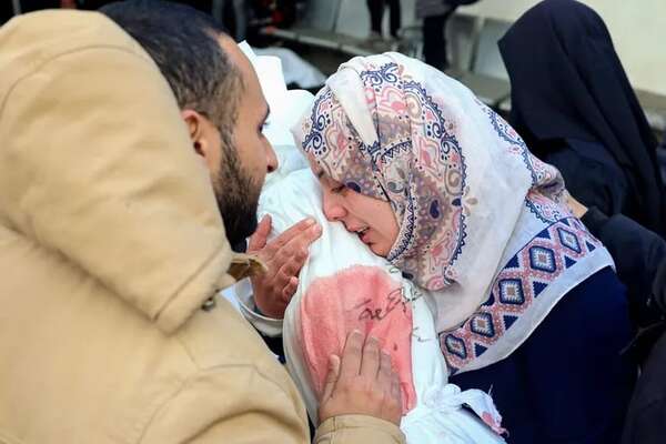 Al menos 118 palestinos muertos en ataques israelíes sobre Gaza en las últimas 24 horas - Mundo - ABC Color