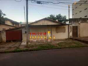 Hurtan motocicleta del patio de una vivienda en el barrio Guaraní - Radio Imperio 106.7 FM