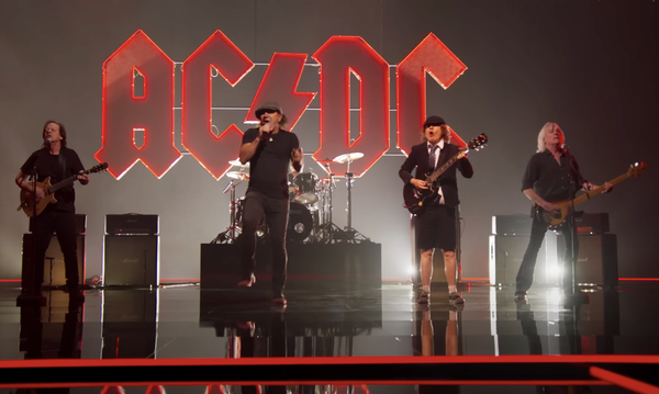 AC/DC celebra su 50 aniversario reeditando todos sus álbumes en vinilo dorado - Megacadena - Diario Digital