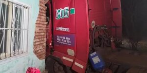 Chofer muere aplastado por su camión