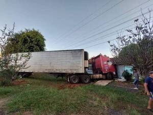 Chocó por una casa y murió: camionero iba a su casa para festejar su cumple con su familia, pero no llegó