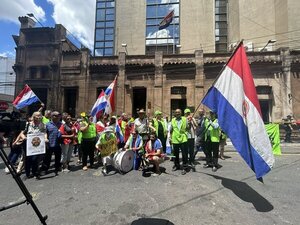 Incidentada manifestación de «escrachadores» en el centro de Asunción