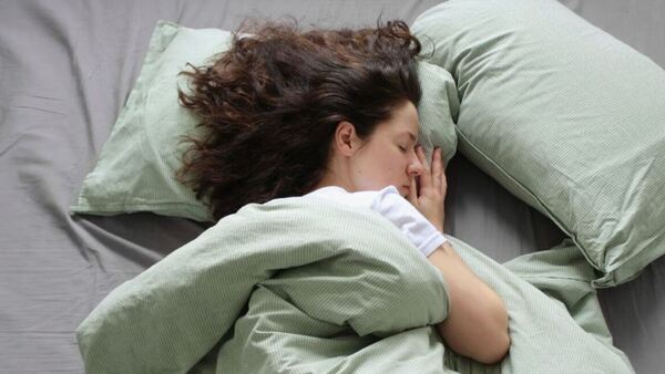 ¿Cuántas almohadas hay que usar al dormir?
