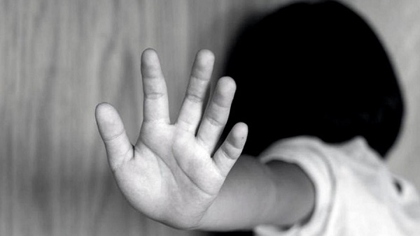 Detienen a niñera acusada de pornografía infantil en Lambaré