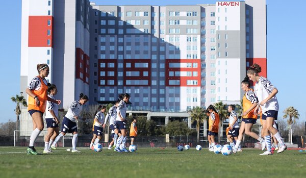 A la espera del debut en al Copa de Oro | 1000 Noticias