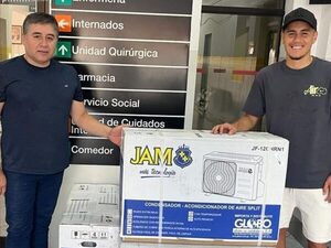 FUTBOLISTA DONÓ 4 AIRES ACONDICIONADOS AL HOSPITAL DE NIÑOS