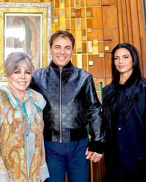 Cristian Castro, su mamá y su novia visitaron a la Virgen de Guadalupe - Gente - ABC Color