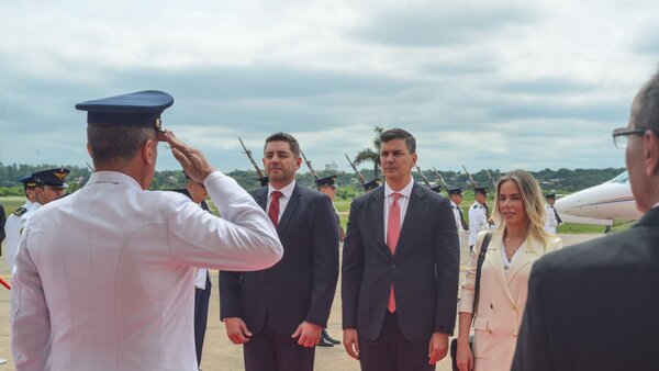 Santiago Peña viajará otra vez este fin de semana, visitará España