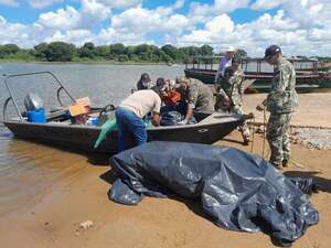 Ella cayó al agua y él se lanzó para salvarla: hallan cuerpos de desaparecidos - Noticiero Paraguay