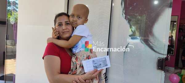 Shofia tiene cáncer y sus padres sortean su automóvil para costear el tratamiento