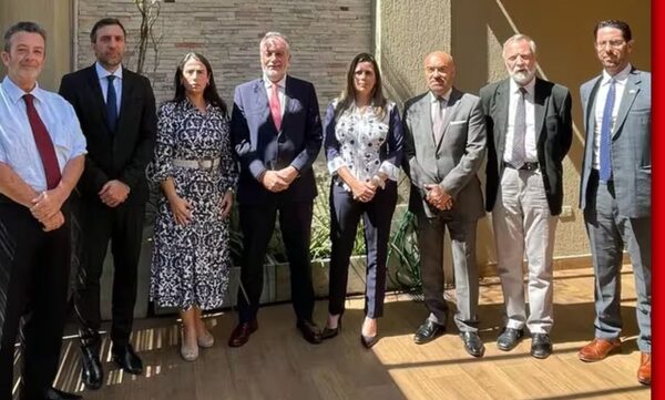 KATTYA GONZÁLEZ SE REUNIÓ CON EMBAJADORES DE EUROPA Y AUTORIDADES DE LOS EEUU
