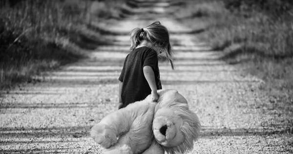 La Nación / Lambaré: imputan a una niñera por pornografía infantil