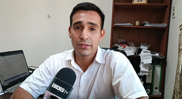 Dueño de local gastronómico logra recuperar motocicleta robada a su delivery durante asalto.