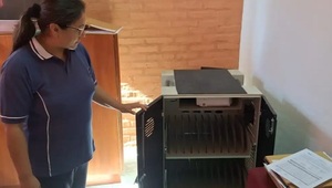 Hurtan 10 notebooks nuevas de un colegio nacional en Caaguazú