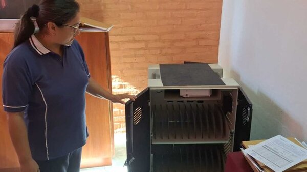 Denuncian el robo de 10 notebooks de un colegio en Caaguazú