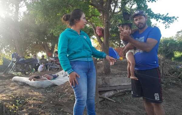 Conflicto por terreno municipal ocasiona desalojo de una familia en Carmelo Peralta - Noticias del Chaco - ABC Color