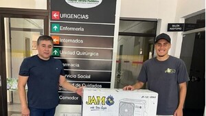 Lindo gesto de futbolista: Dona 4 aires acondicionados al Hospital Acosta Ñu