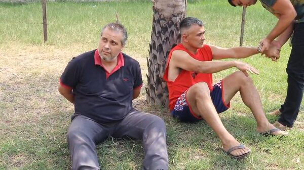 Caen asistente fiscal y abogado bajo entrega vigilada en Villa Hayes - La Tribuna