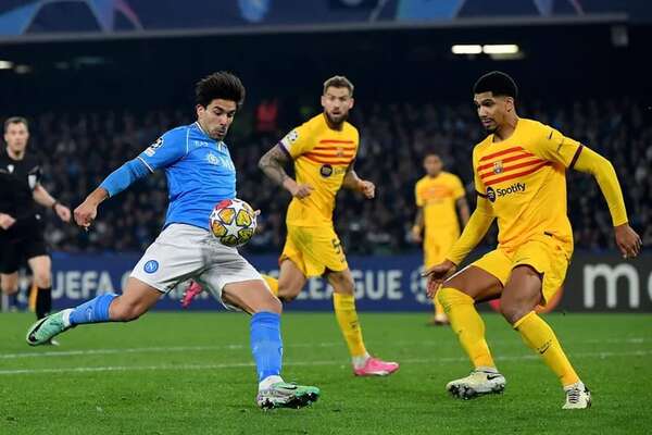 El Barcelona revive al Nápoles - Fútbol Internacional - ABC Color