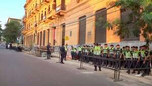 Escribanos protestarán frente al MEF tras inoperancia de Catastro y Abogacía del Tesoro - Nacionales - ABC Color