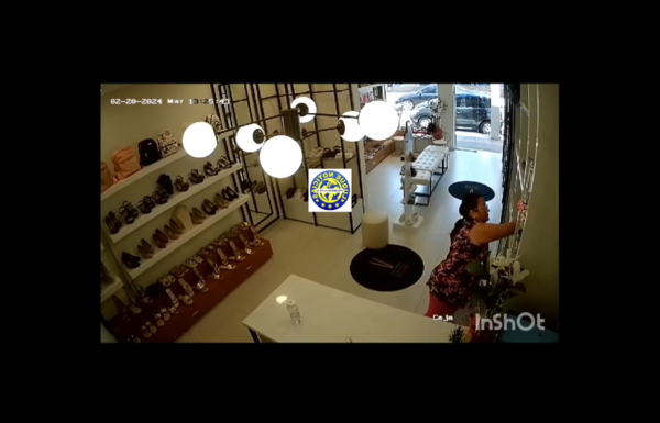 Bolsonera perpetra hurto en céntrica zapatería