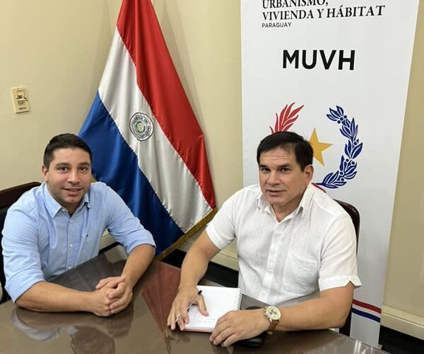 Concejal gestiona otras 100 viviendas en CDE mediante MUVH
