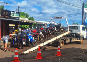 En Foz de Yguazú retienen 35 motos y aplican 56 infracciones - La Clave
