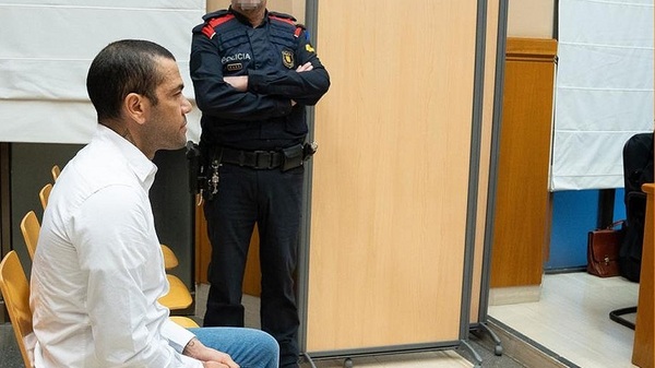 Daniel Alves es condenado por violación en España - Noticias Paraguay