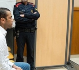 Daniel Alves es condenado por violación en España - Paraguay.com