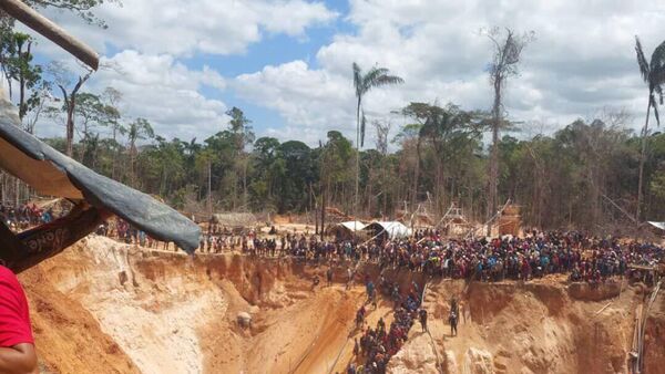 Al menos 15 muertos y 11 heridos a causa del derrumbe de una mina en Venezuela - .::Agencia IP::.