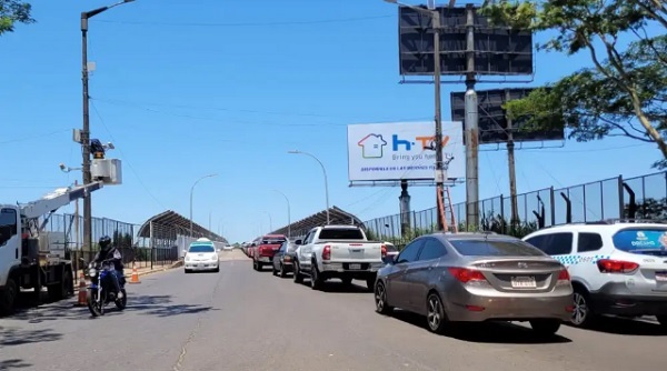 Concejales de Alto Paraná declaran persona no grata a funcionario de Aduanas