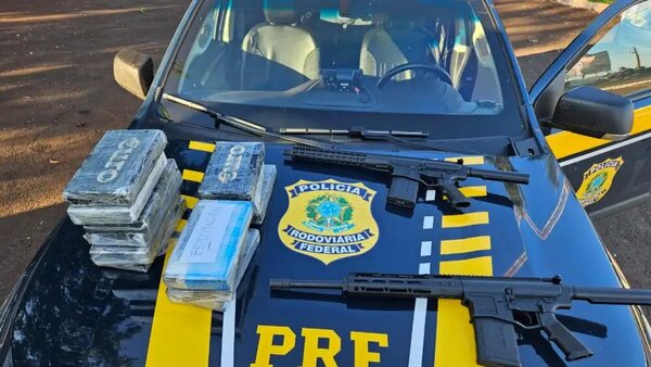 Incautan en Brasil paquetes de cocaína y fusiles que habrían ingresado por Ciudad del Este - Radio Imperio 106.7 FM
