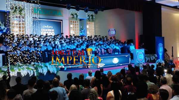 Egresaron 176 nuevos profesionales médicos de la UCP - Radio Imperio 106.7 FM