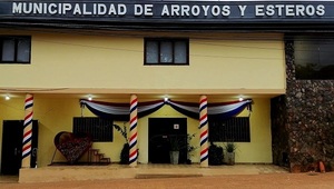 Vuelven a tomar Municipalidad de Arroyos y Esteros por vertedero en humedal