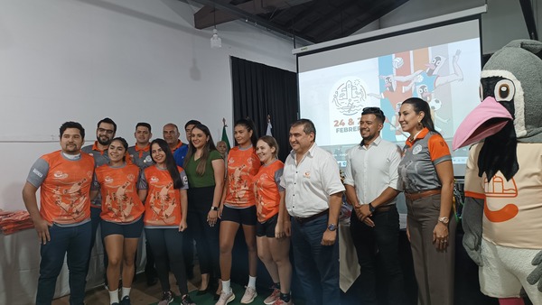 Municipio entregó atuendos a los voluntarios de los Juegos de Playa Encarnación 2024