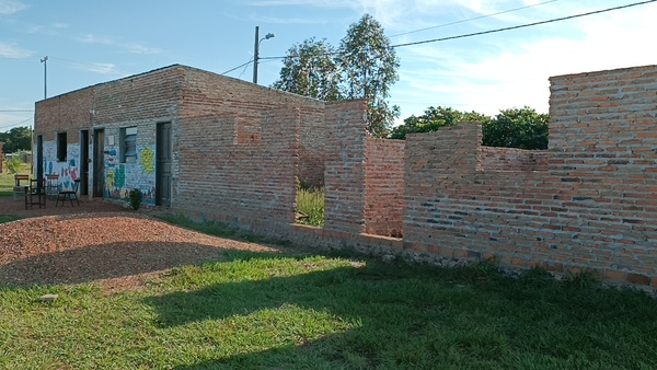Niños de Aquino Cue iniciarán clases en hogares vecinos ante falta de aulas