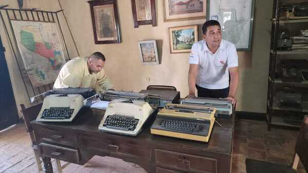 Reliquias de la antigua radio Concepción son rescatadas del olvido
