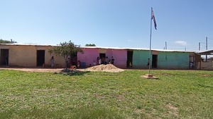 Padres de familia se movilizan ante amenaza de cierre de escuelita en Villa San Miguel