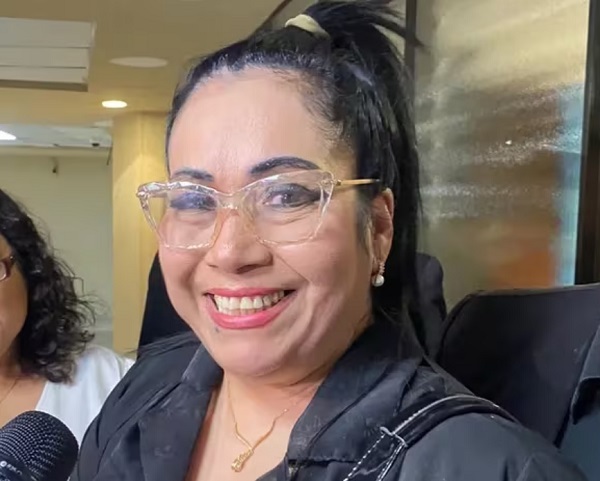 Cuestionan limitación al acceso público en redes de senadora Norma Aquino