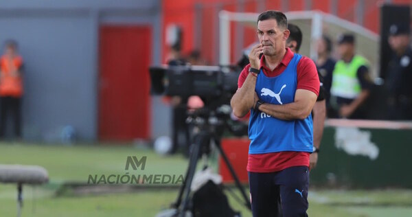 Versus / Los 4 cambios que perfila Víctor Bernay para el juego ante Sol de América