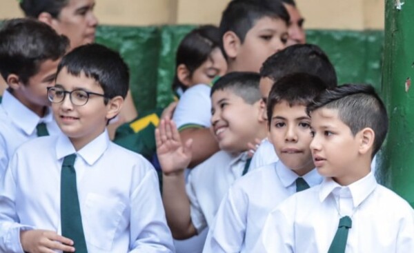 Cerca de 1.300.000 alumnos volverán mañana a las aulas públicas