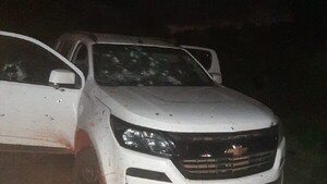 Abandonan camioneta rociada a balazos y con rastros de sangre en Canindeyú