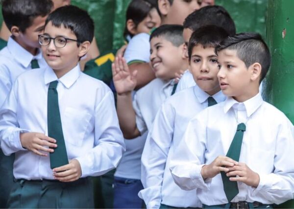 1.300.000 niños inician el ciclo lectivo 2024 - Informatepy.com